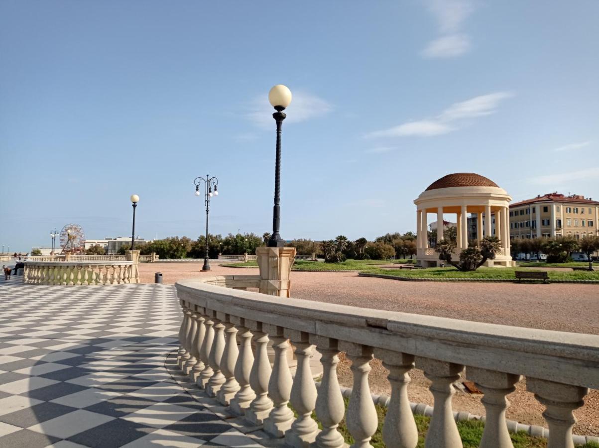 Appartamento Con Incantevole Vista Mare Ливорно Экстерьер фото