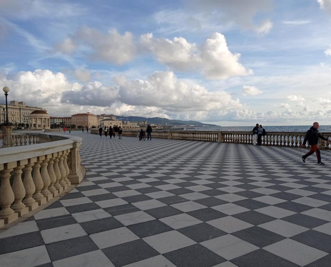 Appartamento Con Incantevole Vista Mare Ливорно Экстерьер фото